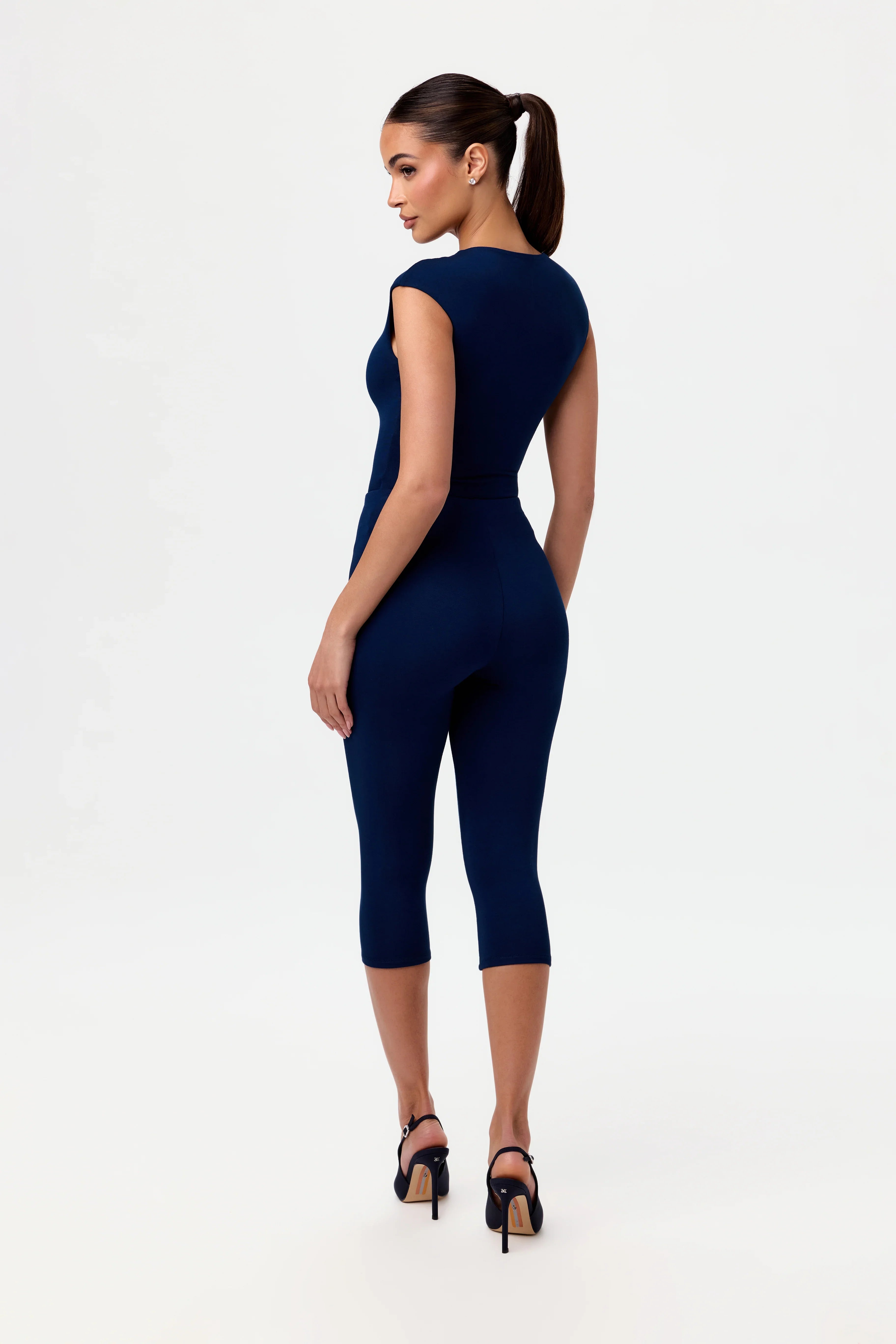 Smooth Sculpt Capri Legging