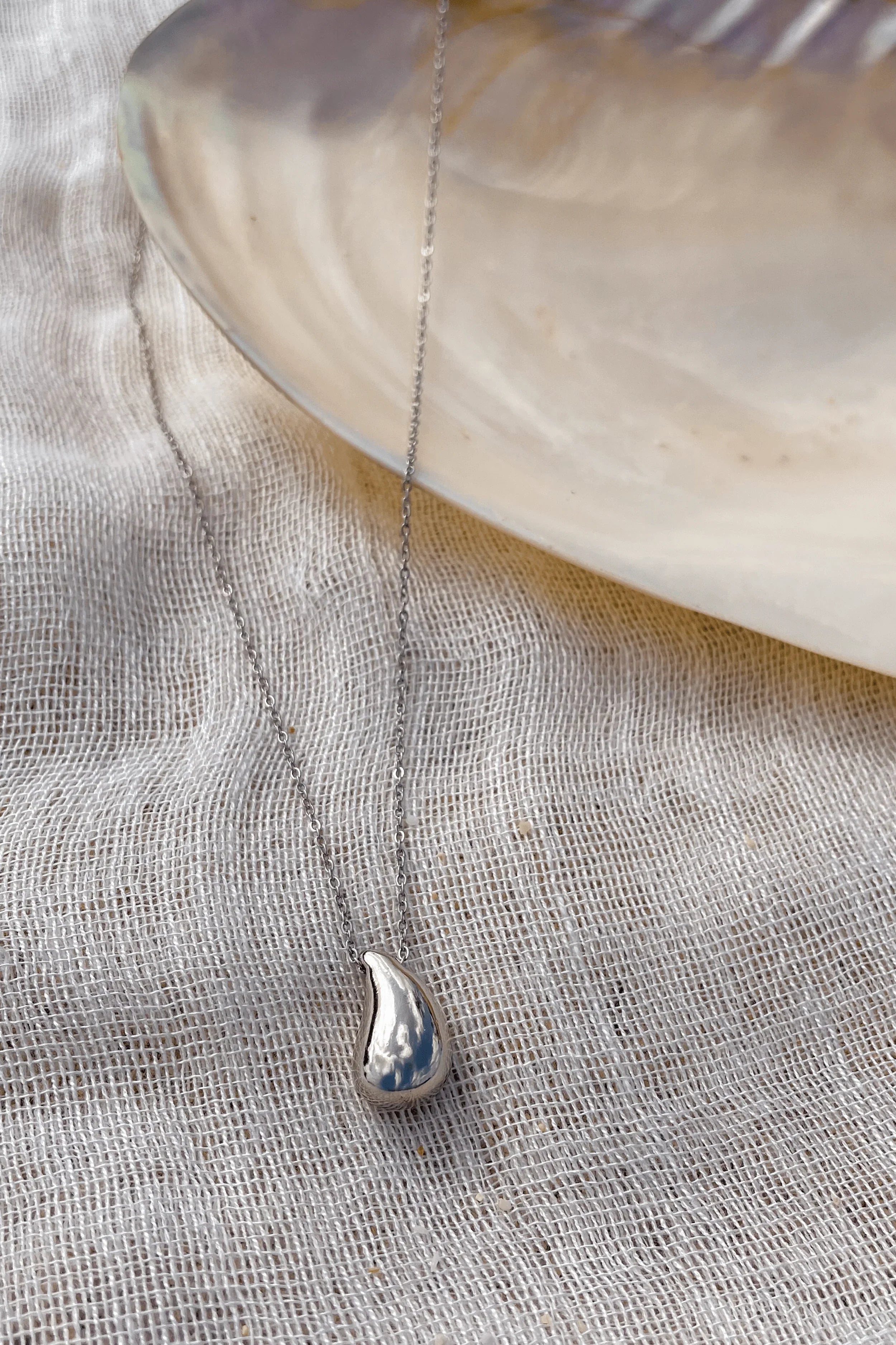 Ylva Necklace