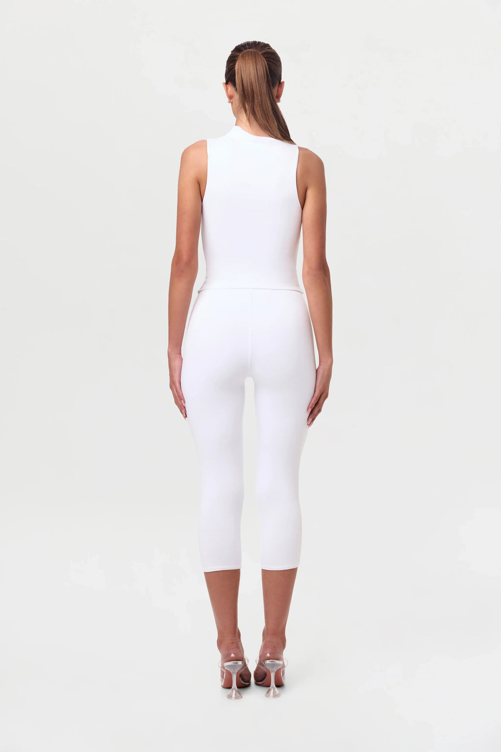 Smooth Sculpt Capri Legging