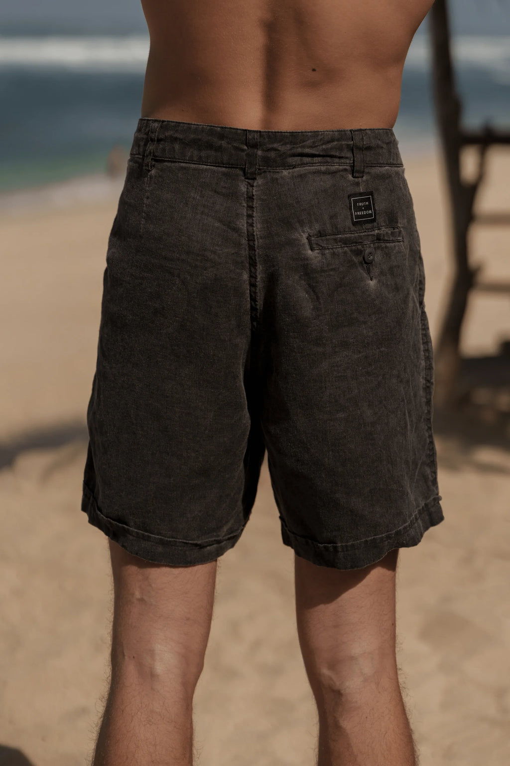 Dark Mist Short