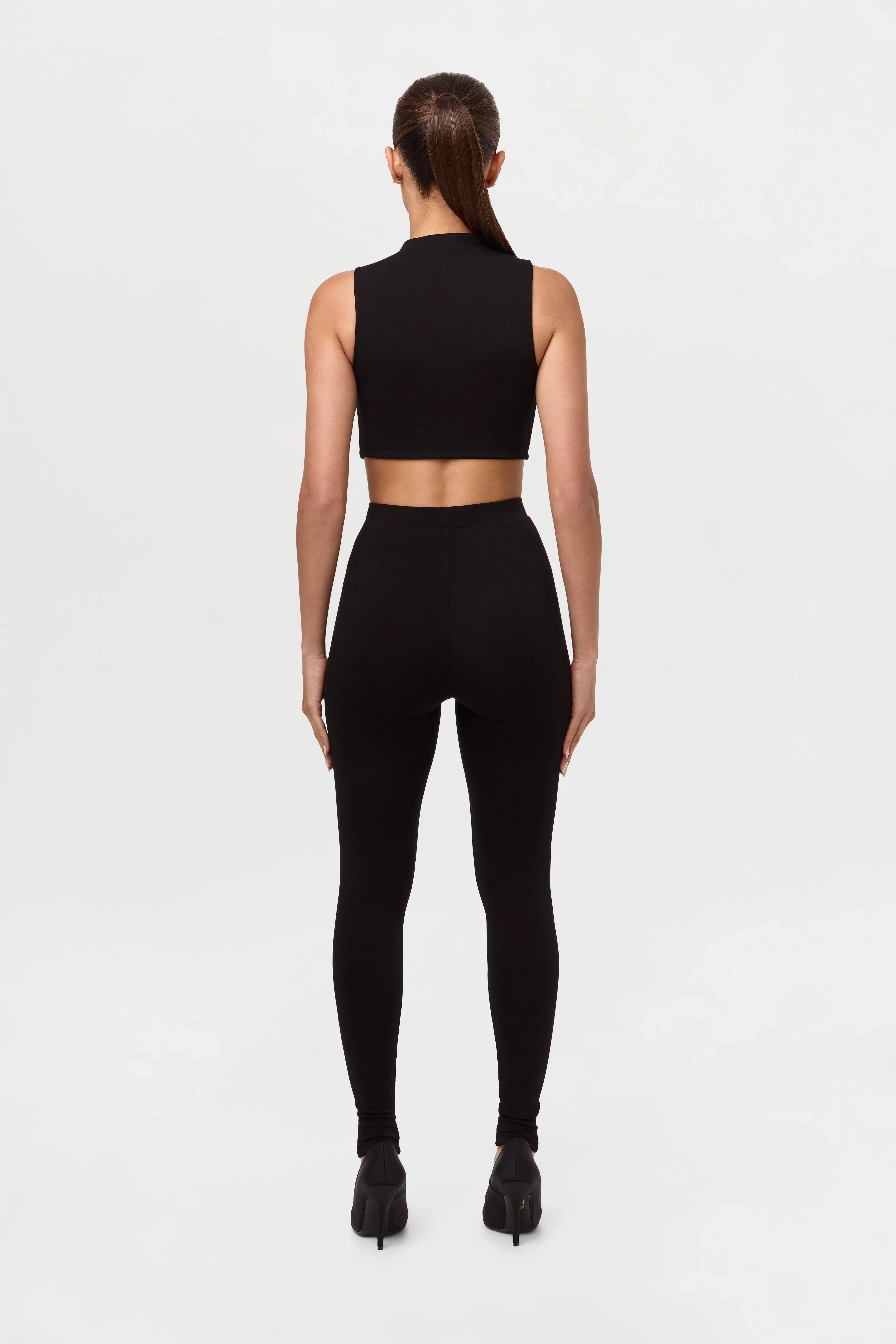 NW Sleeveless Crop Top