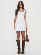 Lorinda Mini Dress White Petite