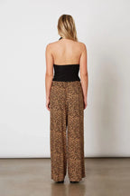 Mid-Rise Knit Leopard Pant